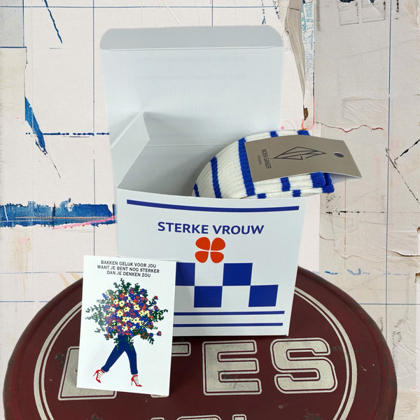 STERKE VROUW III GIFTBOX SOKKEN MET KAARTJE