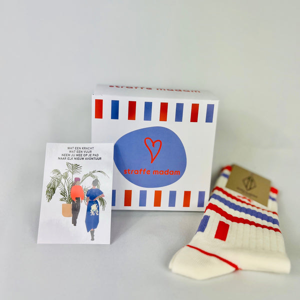 STRAFFE MADAM GIFTBOX SOKKEN MET KAARTJE