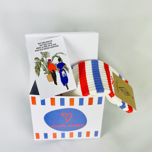 STRAFFE MADAM GIFTBOX SOKKEN MET KAARTJE