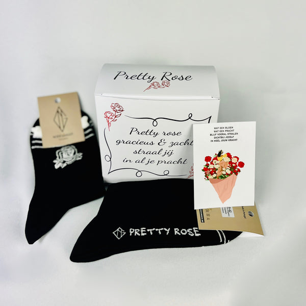 PRETTY WHITE ROSE GIFTBOX MET KAARTJE