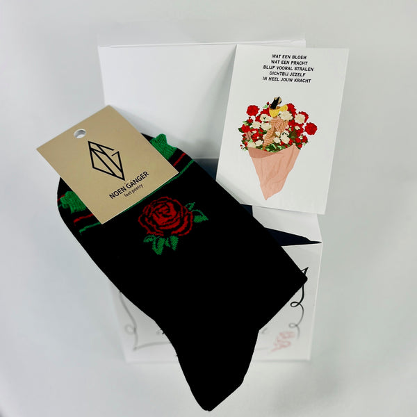 PRETTY ROSE COLORFULL GIFTBOX MET KAARTJE