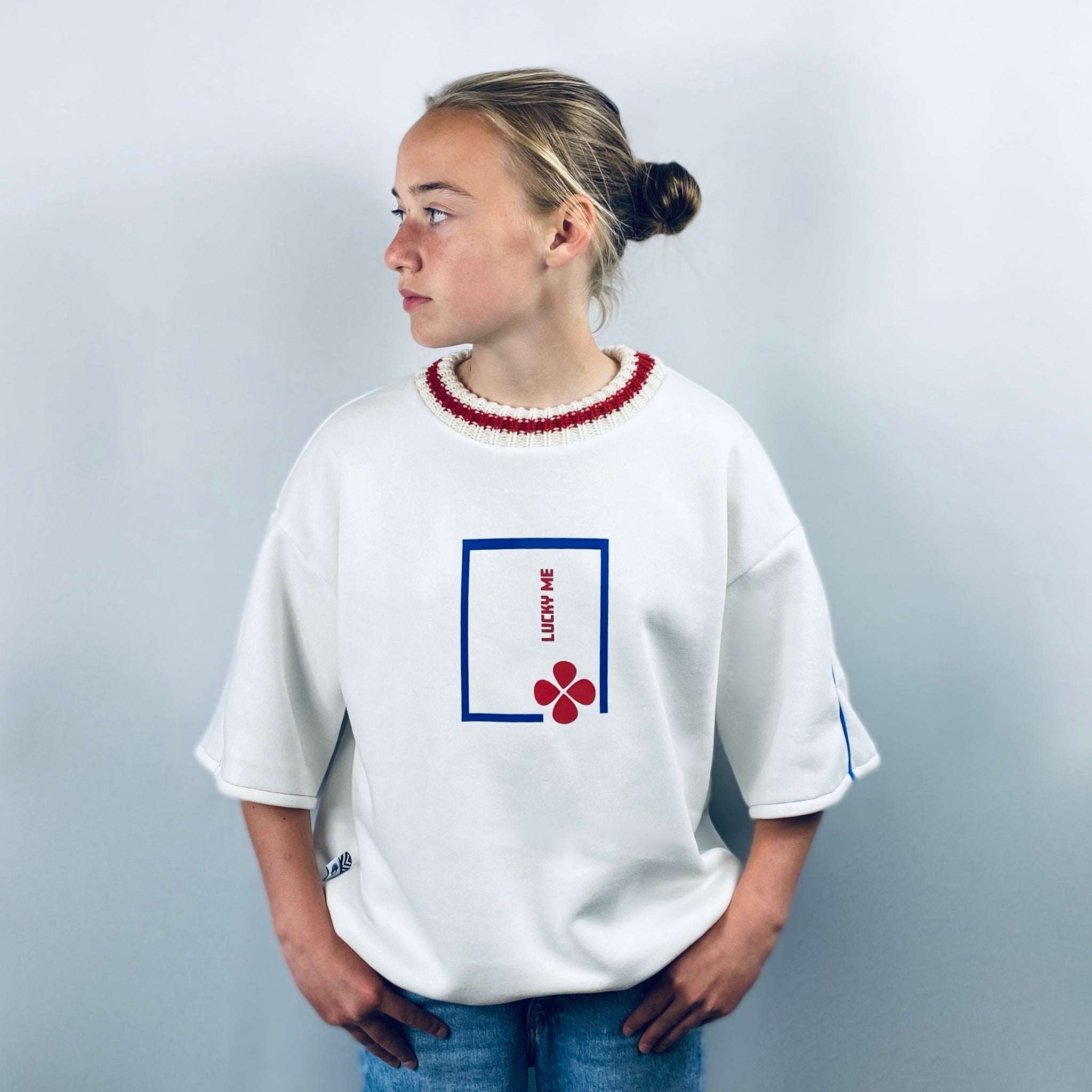 SOOI SWEATER LUCKY ME