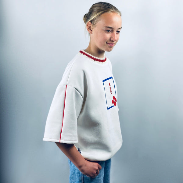 SOOI SWEATER LUCKY ME