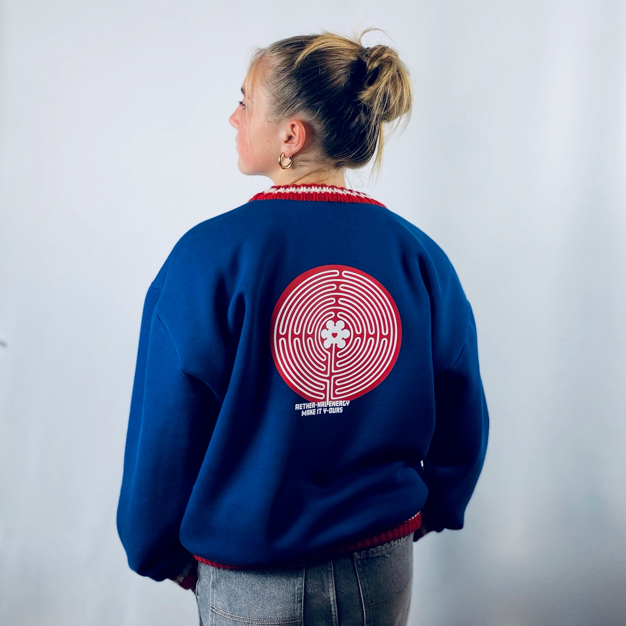 SOOI SWEATER AETHERNAL ENERGY