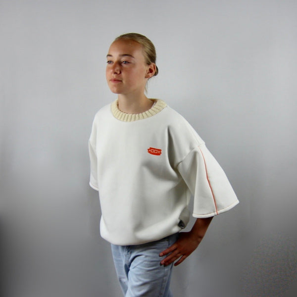 SOOI SWEATER ENJOY BEING YOURSELF