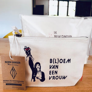 TOILETTAS B(L)OEM VAN EEN VROUW