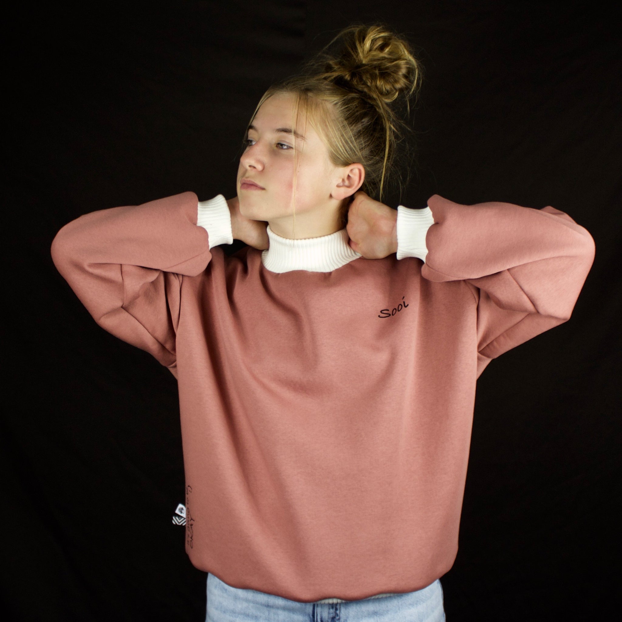 SOOI SWEATER AUTHENTIC AYURVEDA