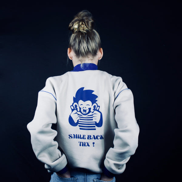 SOOI SWEATER SMILE BACK THX !