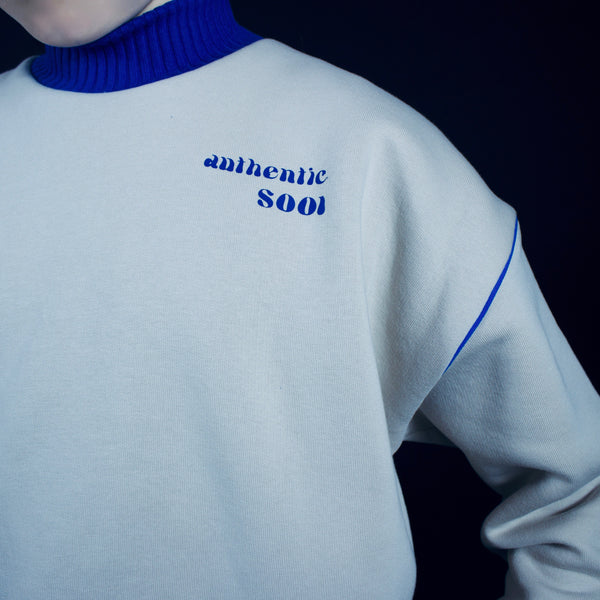 SOOI SWEATER SMILE BACK THX !