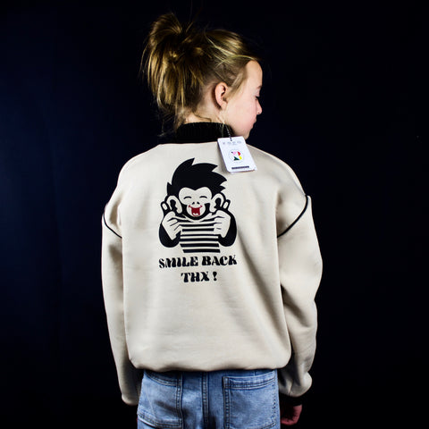 SOOI SWEATER SMILE BACK THX !